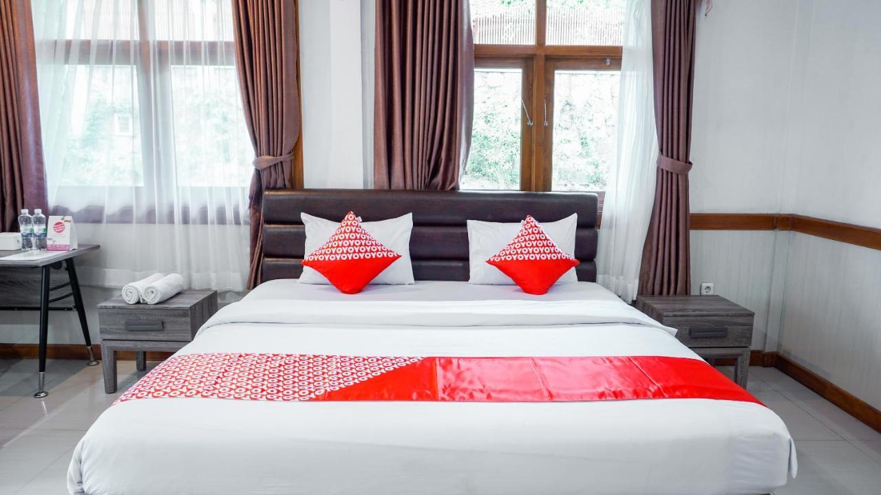 בנדונג Oyo 1209 Tirtasari Nice Guesthouse מראה חיצוני תמונה
