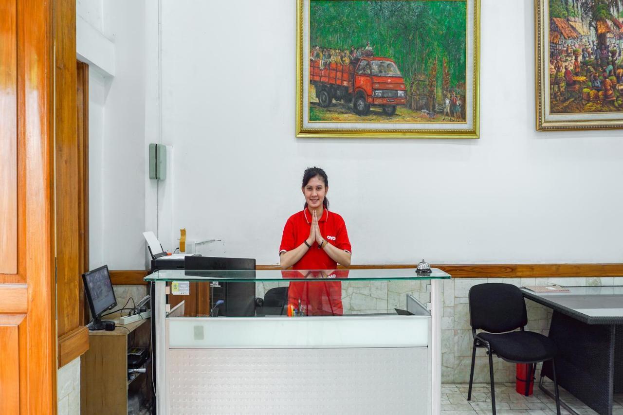 בנדונג Oyo 1209 Tirtasari Nice Guesthouse מראה חיצוני תמונה