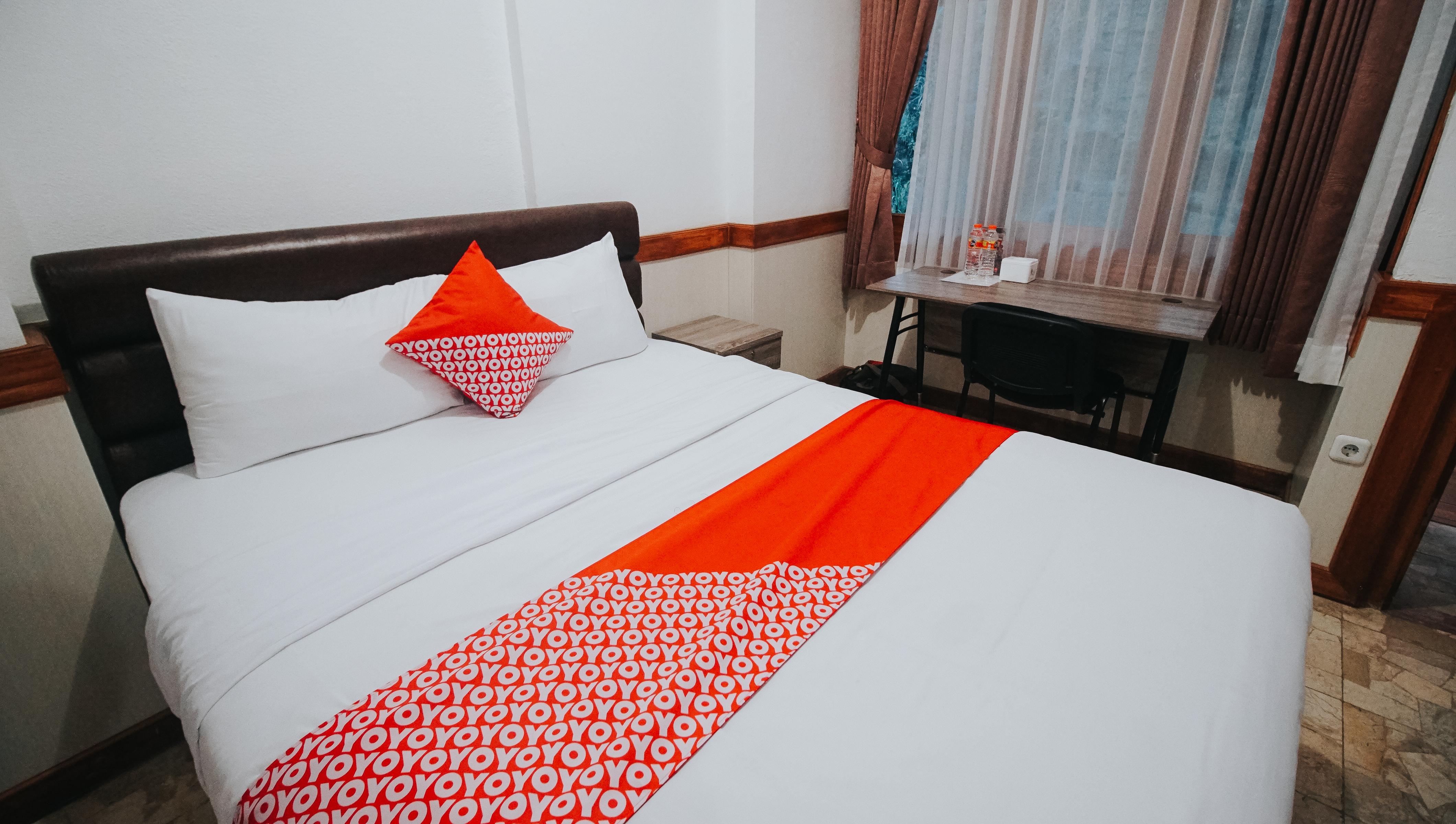 בנדונג Oyo 1209 Tirtasari Nice Guesthouse מראה חיצוני תמונה