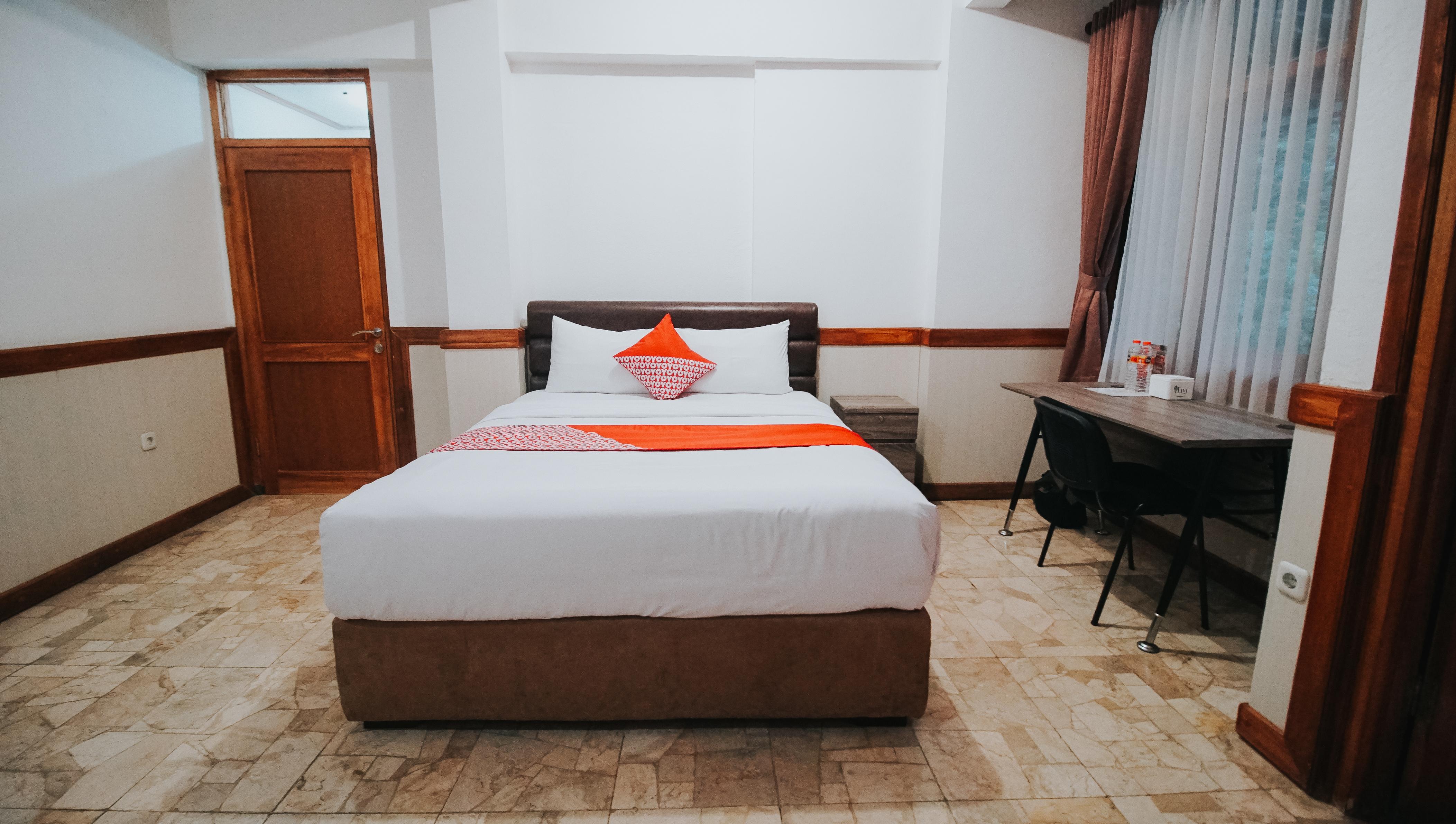בנדונג Oyo 1209 Tirtasari Nice Guesthouse מראה חיצוני תמונה