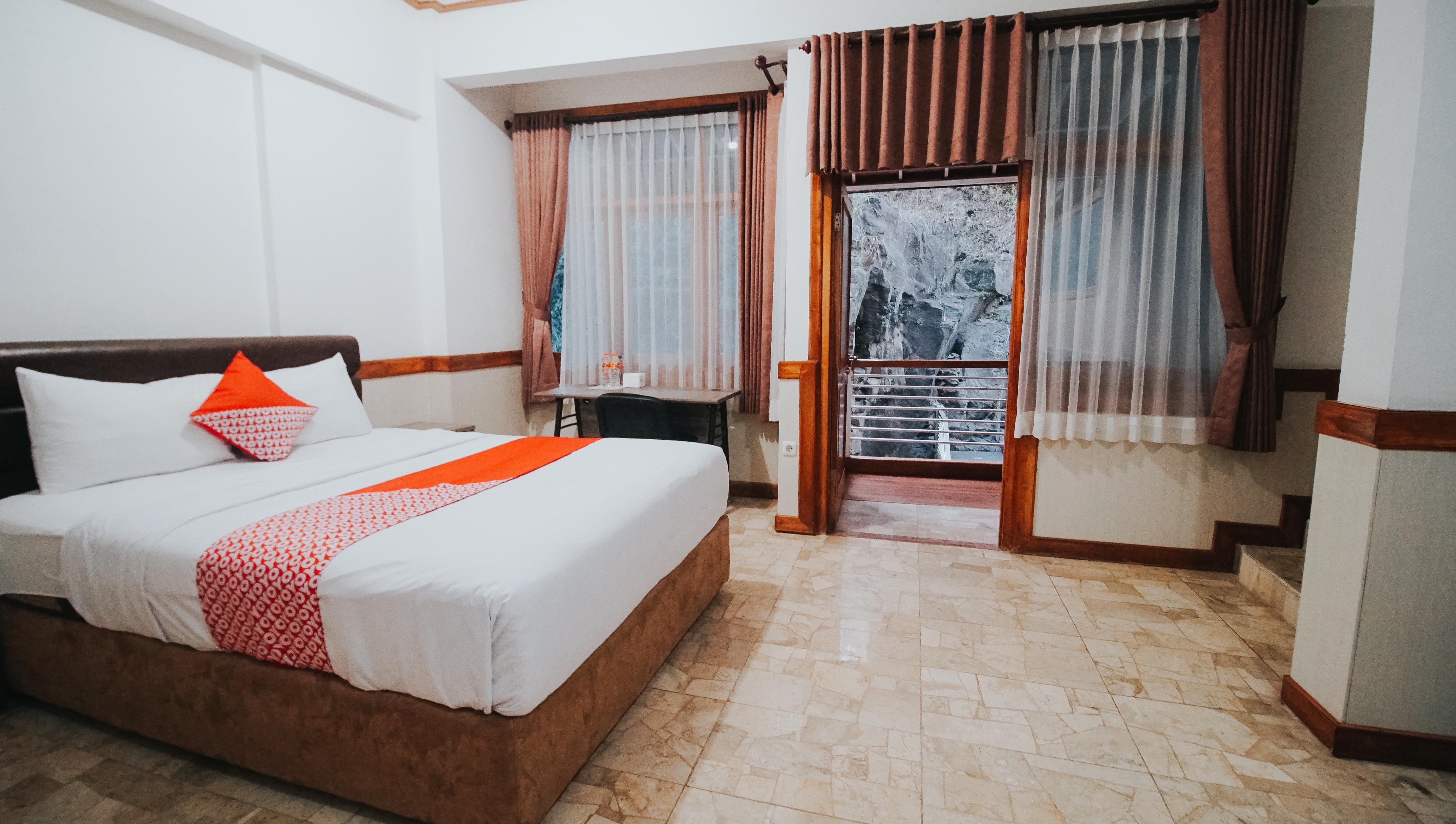 בנדונג Oyo 1209 Tirtasari Nice Guesthouse מראה חיצוני תמונה