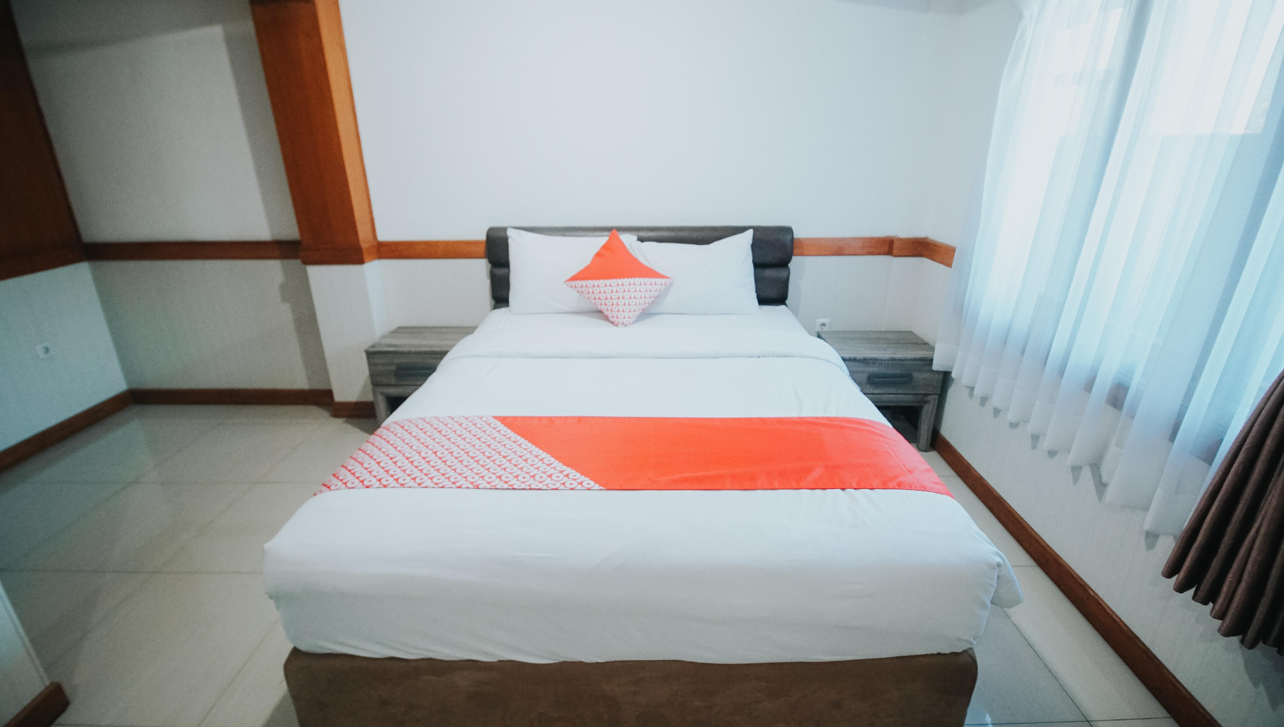 בנדונג Oyo 1209 Tirtasari Nice Guesthouse מראה חיצוני תמונה