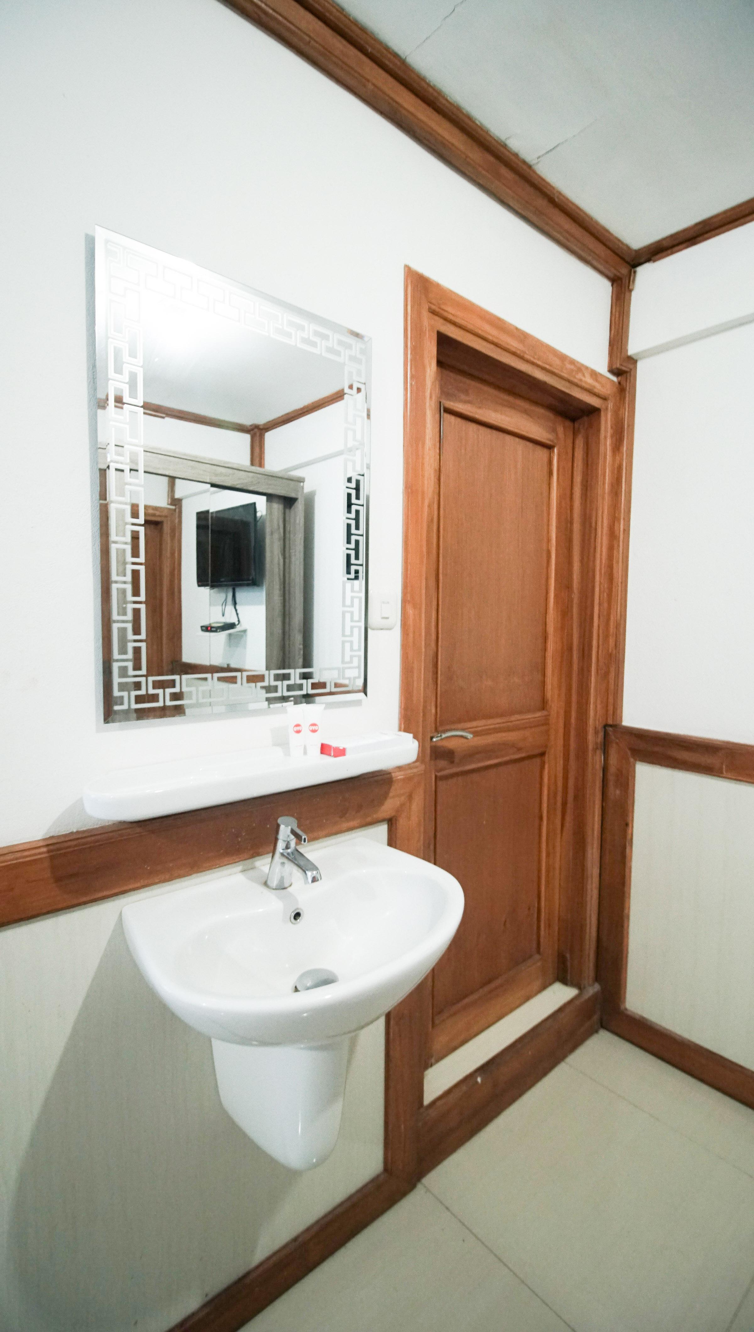 בנדונג Oyo 1209 Tirtasari Nice Guesthouse מראה חיצוני תמונה