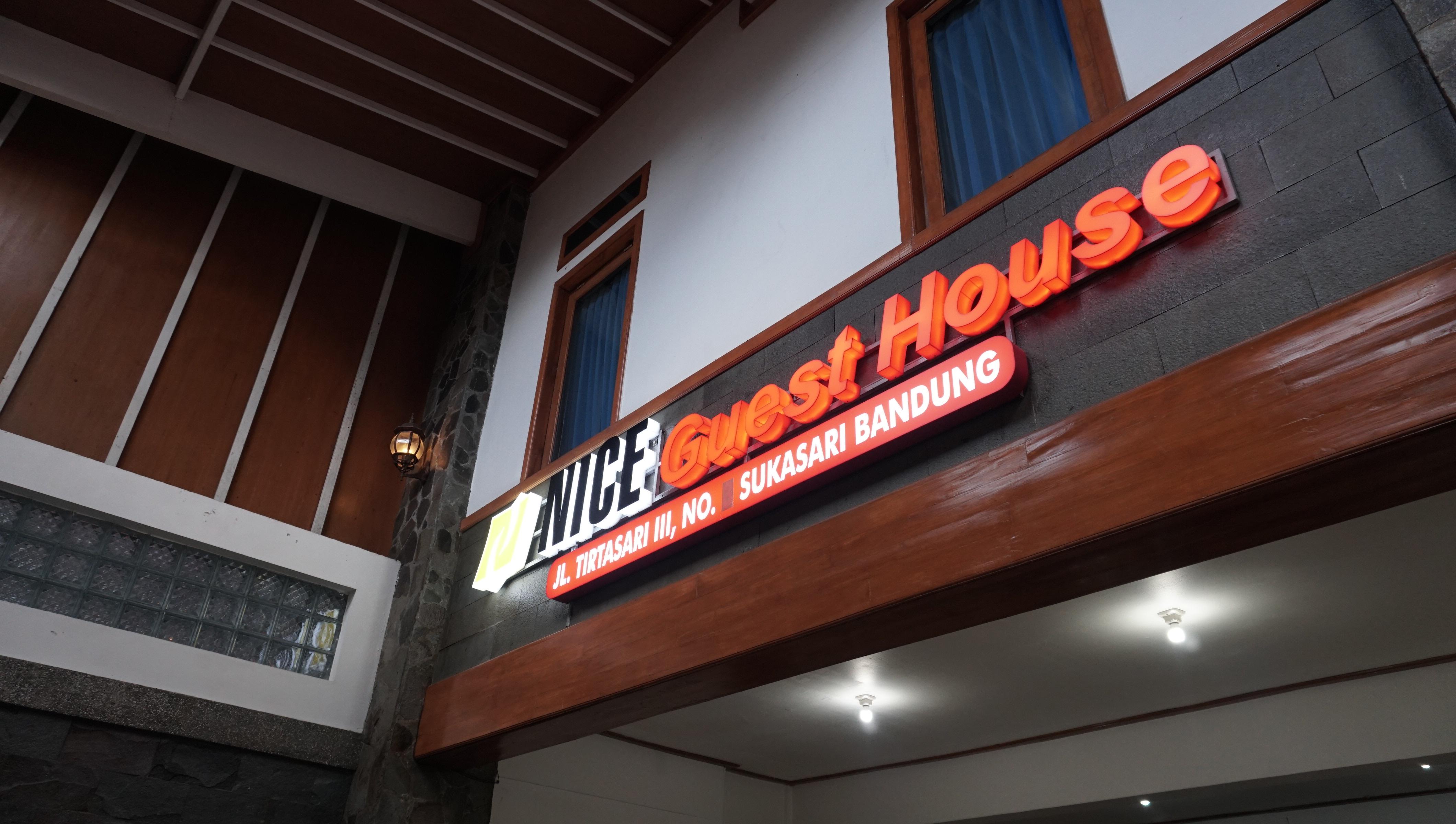 בנדונג Oyo 1209 Tirtasari Nice Guesthouse מראה חיצוני תמונה